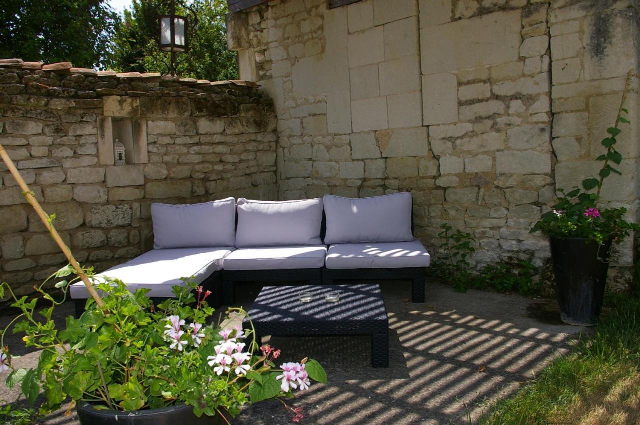 Villa L'Olivier Monts-sur-Guesnes Habitación foto